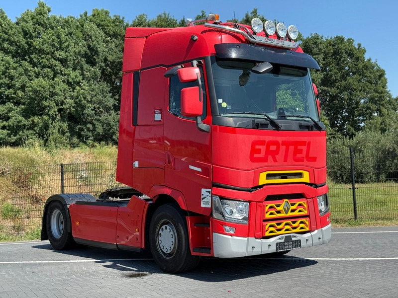 Renault T520 HIGH PARK COOL, FULL SPOILER, STEEL/AIR, 2 TANKS, 2 BEDS, FRIGO - Vlačilec: slika 1 Renault T520 HIGH PARK COOL, FULL SPOILER, STEEL/AIR, 2 TANKS, 2 BEDS, FRIGO - Vlačilec: slika 1
