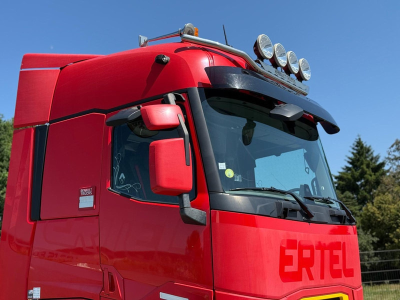 Renault T520 HIGH PARK COOL, FULL SPOILER, STEEL/AIR, 2 TANKS, 2 BEDS, FRIGO - Vlačilec: slika 3 Renault T520 HIGH PARK COOL, FULL SPOILER, STEEL/AIR, 2 TANKS, 2 BEDS, FRIGO - Vlačilec: slika 3