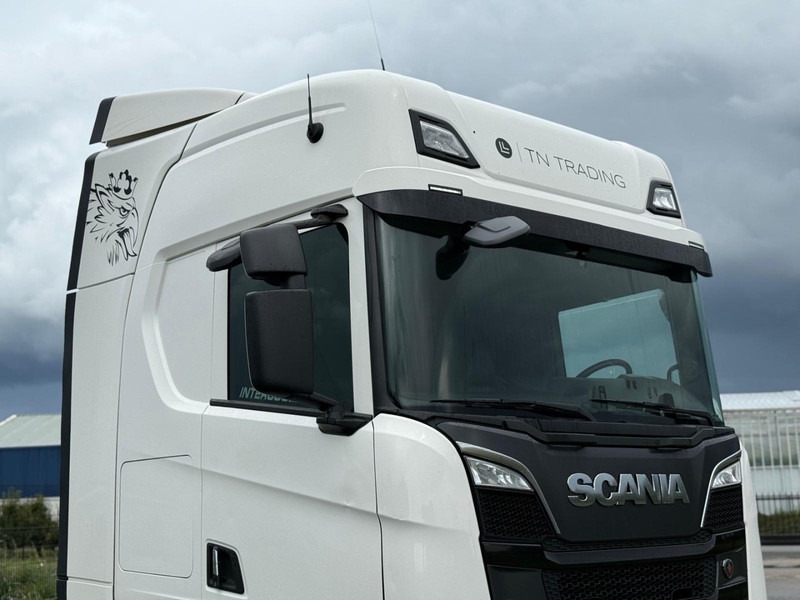 Scania R520A6X2/4NB 6X2/4, LEATHER, RETARDER, 2X TANK, TOP. - Vlačilec: slika 3 Scania R520A6X2/4NB 6X2/4, LEATHER, RETARDER, 2X TANK, TOP. - Vlačilec: slika 3