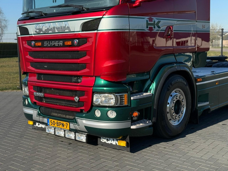 Scania R560 V8 SHOW TRUCK, INTERIOR, FULL AIR, LIKE NEW. - Vlačilec: slika 4 Scania R560 V8 SHOW TRUCK, INTERIOR, FULL AIR, LIKE NEW. - Vlačilec: slika 4