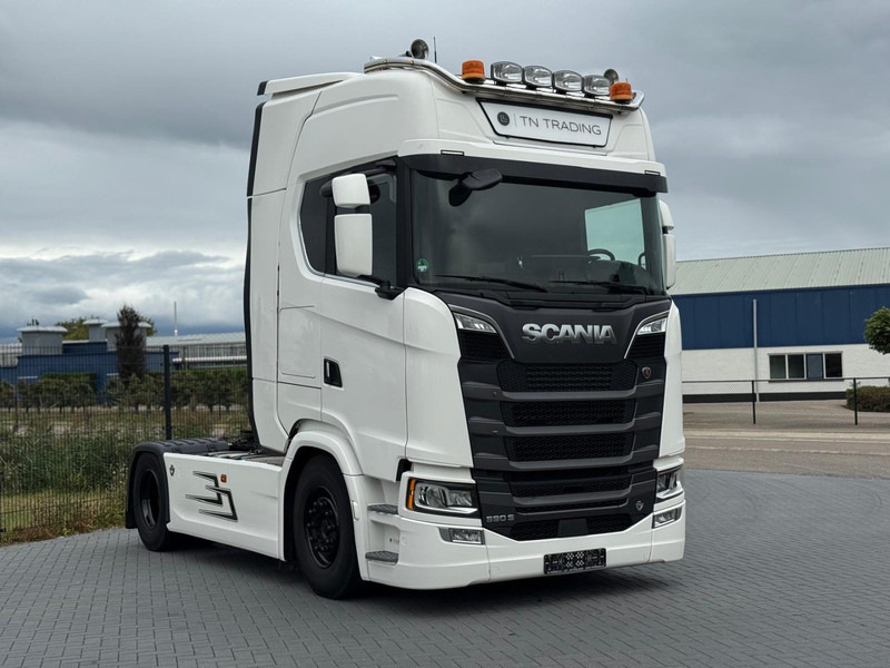 Scania S590 V8 NGS FULL AIR, PARK COOL, RETARDER, 2 TANKS. - Vlačilec: slika 1 Scania S590 V8 NGS FULL AIR, PARK COOL, RETARDER, 2 TANKS. - Vlačilec: slika 1