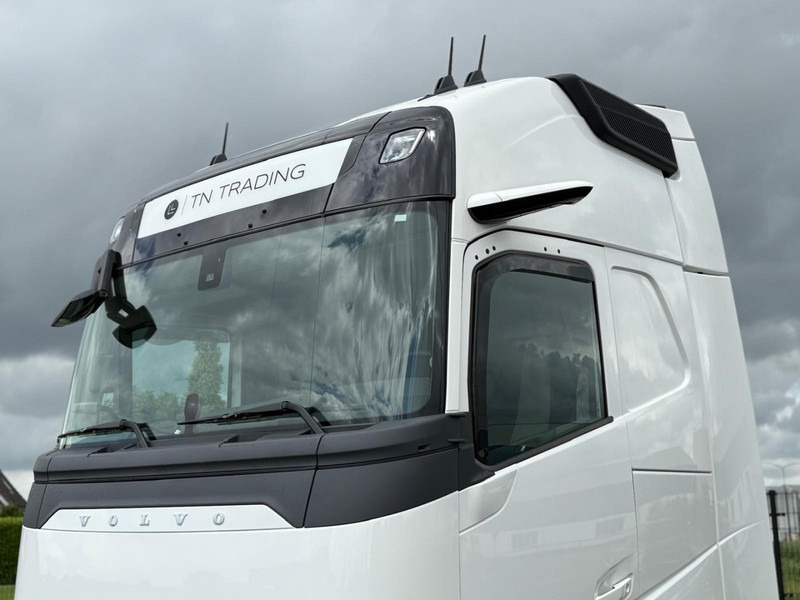 Volvo FH 13.460XL NEW, FULL AIR, ALCOA, HYDRAULIC, XL, FULL. - Vlačilec: slika 4 Volvo FH 13.460XL NEW, FULL AIR, ALCOA, HYDRAULIC, XL, FULL. - Vlačilec: slika 4