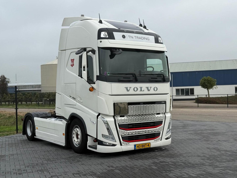 Volvo FH 13.460XL Turbocompound, leer, vollucht, 2 tanks, dubbel glas, vol spoiler. - Vlačilec: slika 1 Volvo FH 13.460XL Turbocompound, leer, vollucht, 2 tanks, dubbel glas, vol spoiler. - Vlačilec: slika 1
