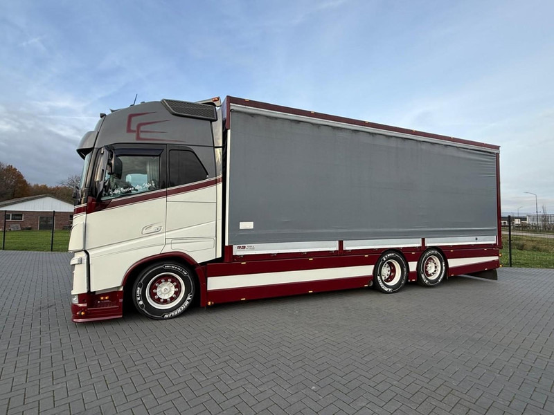 Volvo FH 13.500XL SHOW TRUCK, SPECIAL INTERIOR, TOP STAAT, VOLLUCHT, LAGE KM. - Tovornjak zabojnik: slika 5 Volvo FH 13.500XL SHOW TRUCK, SPECIAL INTERIOR, TOP STAAT, VOLLUCHT, LAGE KM. - Tovornjak zabojnik: slika 5