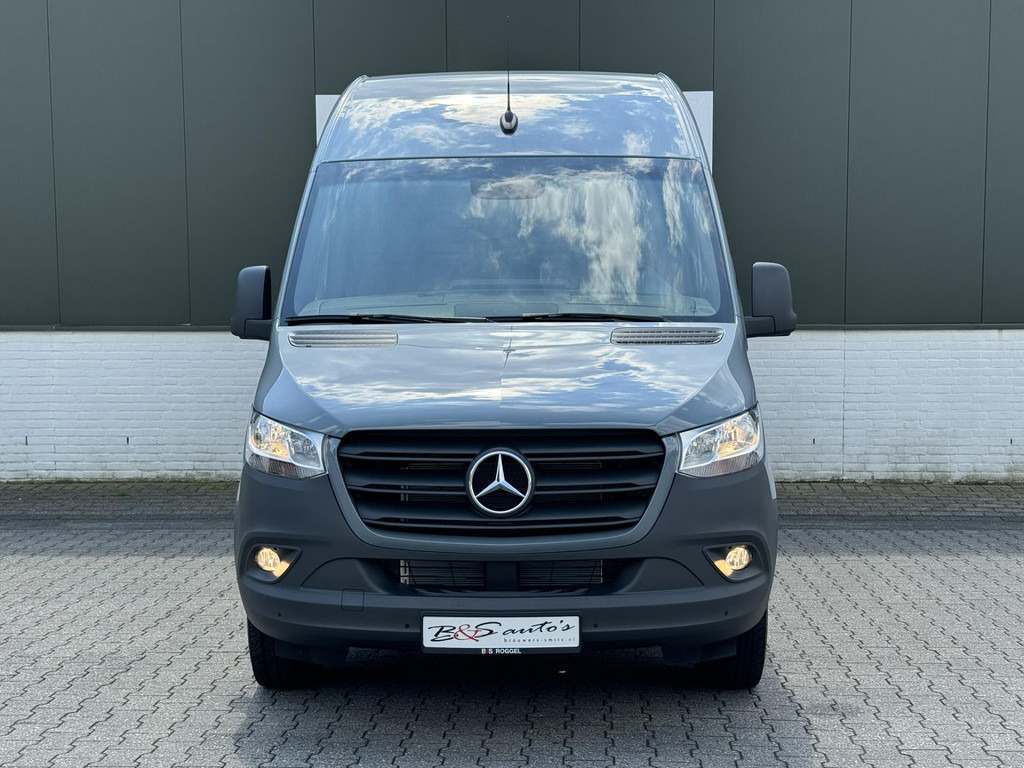 Mercedes-Benz Sprinter-317 L2 Trekhaak 3500kg Camera Navigatie Cruise Clima Pdc Keyless Leder+verwarming - Furgon: slika 4 Mercedes-Benz Sprinter-317 L2 Trekhaak 3500kg Camera Navigatie Cruise Clima Pdc Keyless Leder+verwarming - Furgon: slika 4