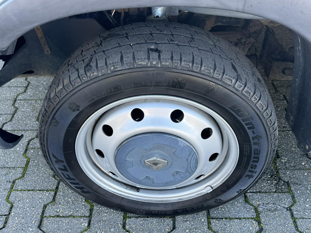 Renault Master-T28 2.5dCi L1H1 Dubbele cabine Trekhaak APK 05-2025 Loopt goed! - Dostavno vozilo z dvojno kabino: slika 3 Renault Master-T28 2.5dCi L1H1 Dubbele cabine Trekhaak APK 05-2025 Loopt goed! - Dostavno vozilo z dvojno kabino: slika 3