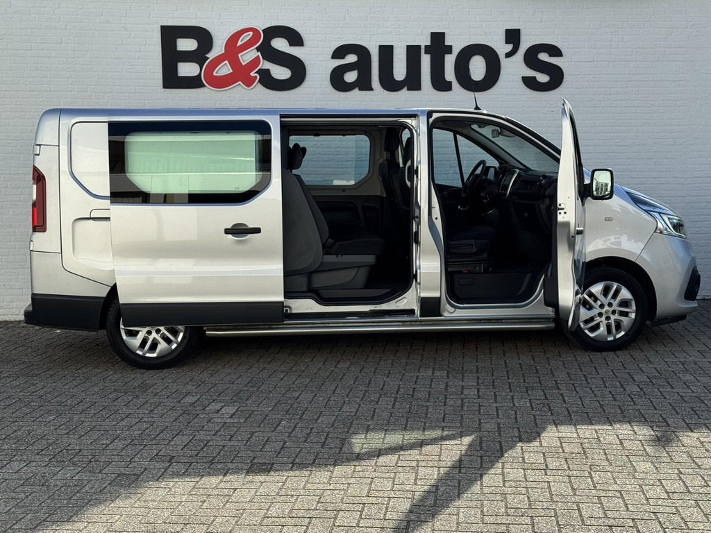 Renault Trafic-2.0 dCi 145 T29 L2H1 DC Luxe Climate control Cruise control Navigatie Apple carplay - Dostavno vozilo z dvojno kabino: slika 4 Renault Trafic-2.0 dCi 145 T29 L2H1 DC Luxe Climate control Cruise control Navigatie Apple carplay - Dostavno vozilo z dvojno kabino: slika 4