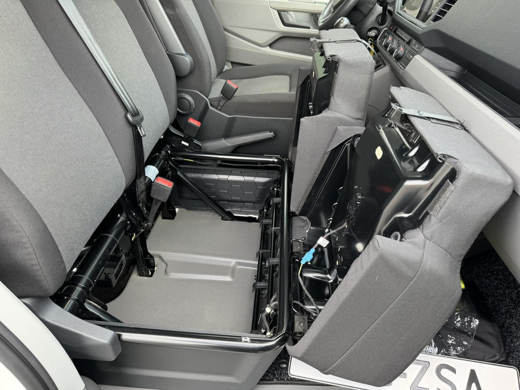 Furgon Volkswagen Crafter-30 2.0 TDI L3H3 Highline Carplay DAB Cruise Verwarmde voorruit Trekhaak Lat om Lat: slika 15