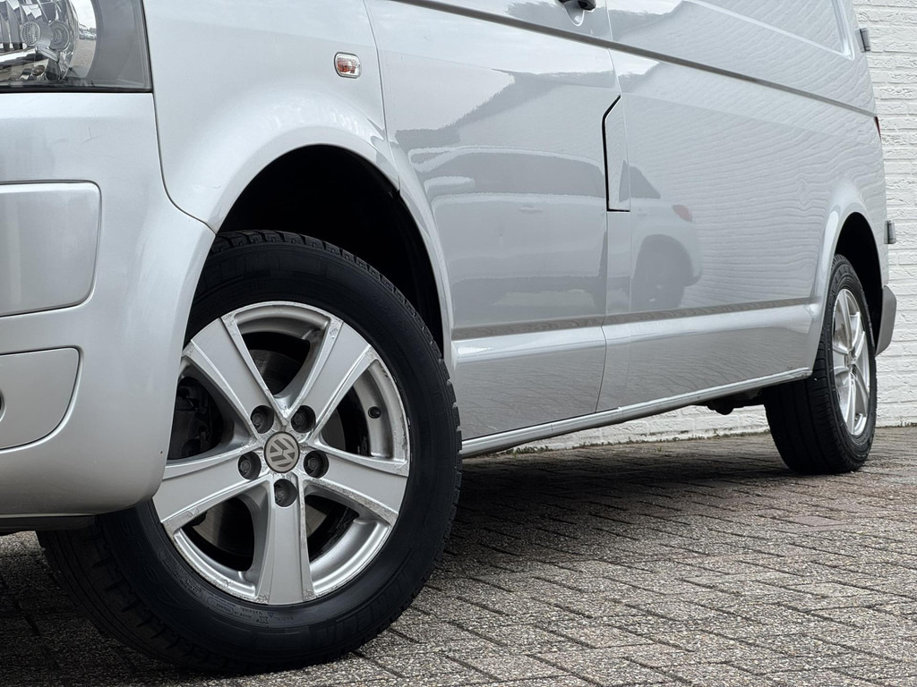 Volkswagen Transporter-2.0 TDI L2H3 Trekhaak Airco Navigatie Parrot Lat om Lat betimmering - Furgon: slika 4 Volkswagen Transporter-2.0 TDI L2H3 Trekhaak Airco Navigatie Parrot Lat om Lat betimmering - Furgon: slika 4