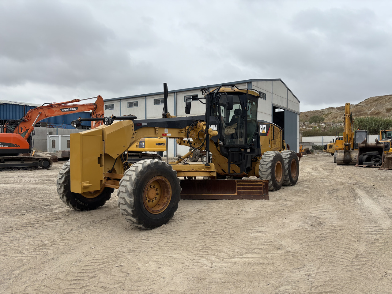CATERPILLAR 140M - Gradbeni stroj: slika 1 CATERPILLAR 140M - Gradbeni stroj: slika 1