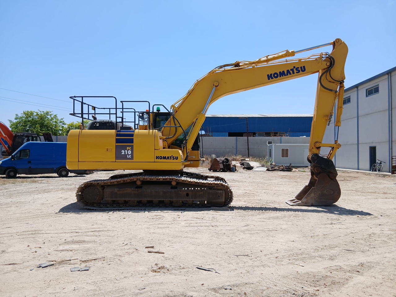 KOMATSU 210LC.10 - Bager: slika 1 KOMATSU 210LC.10 - Bager: slika 1