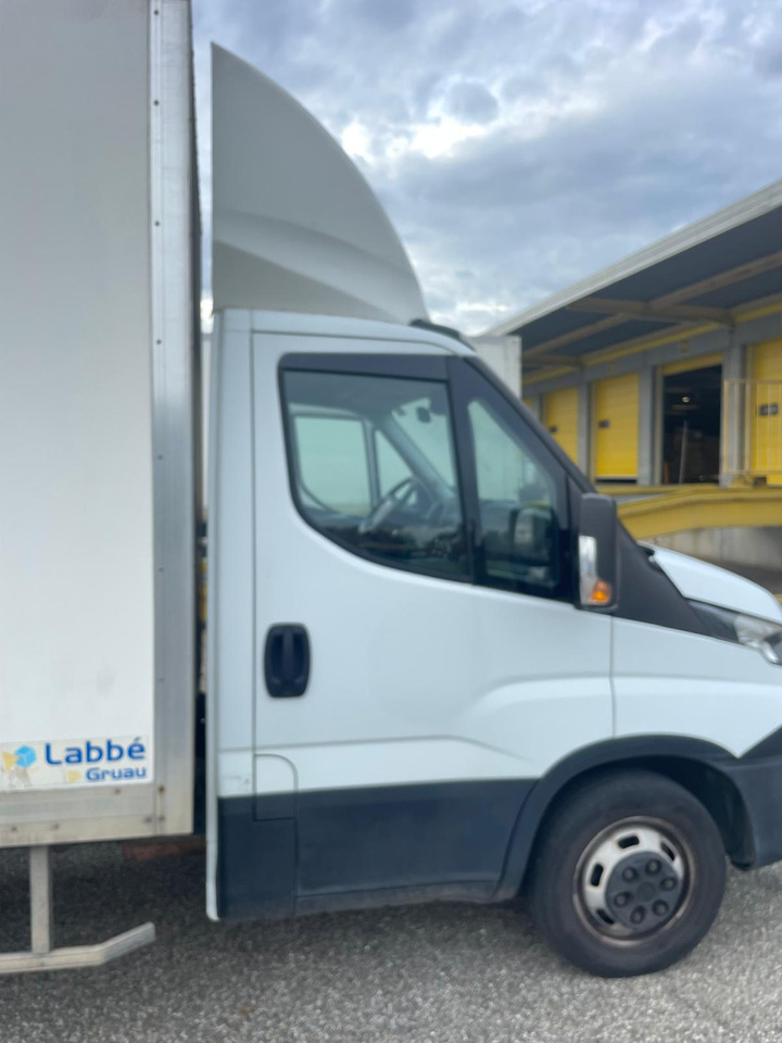 IVECO Dailly 35c16 - Dostavno vozilo z zabojnikom: slika 2 IVECO Dailly 35c16 - Dostavno vozilo z zabojnikom: slika 2