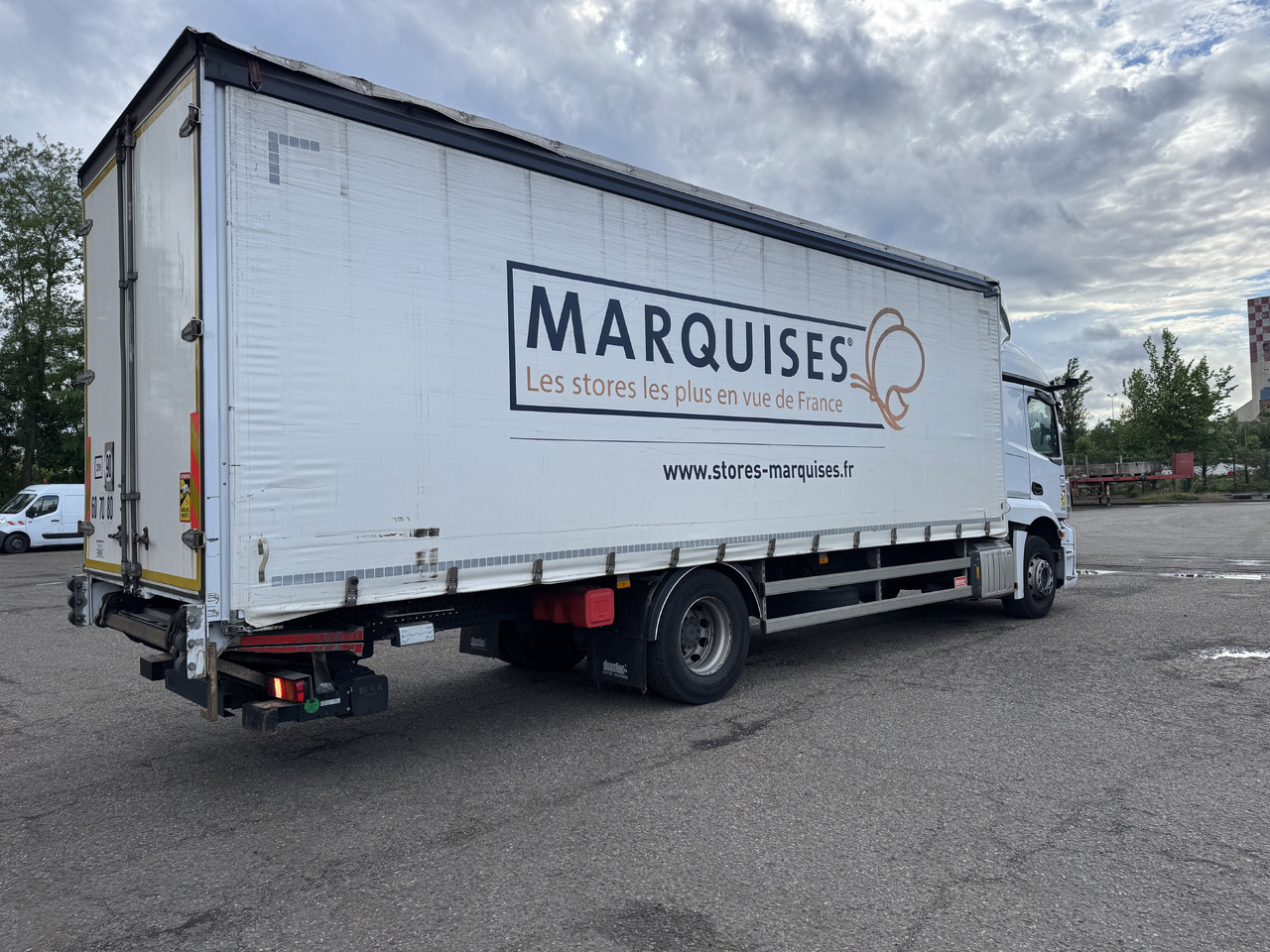 MERCEDES-BENZ Actros - Tovornjak s ponjavo: slika 4 MERCEDES-BENZ Actros - Tovornjak s ponjavo: slika 4