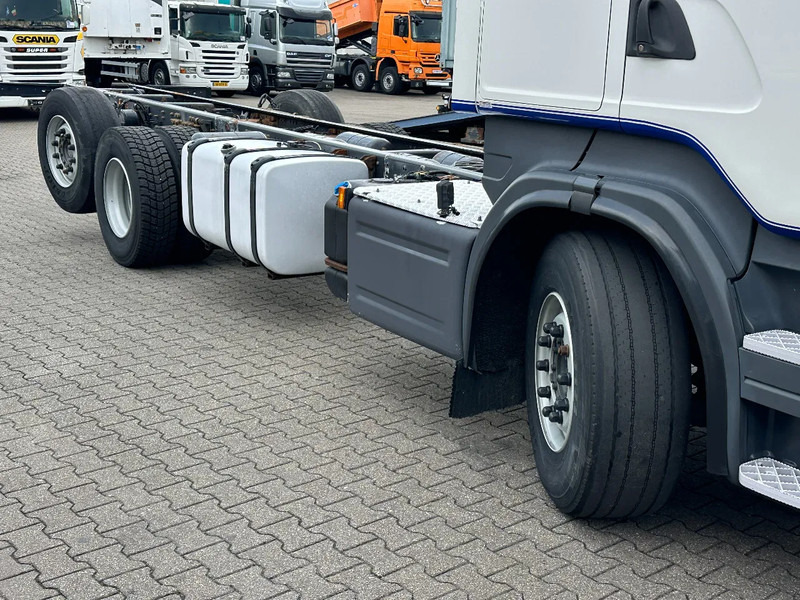 Scania R580 V8 6x2*4 Chassis Retarder Full Air 4.90 Wb Euro 6 - Tovornjak-šasija: slika 2 Scania R580 V8 6x2*4 Chassis Retarder Full Air 4.90 Wb Euro 6 - Tovornjak-šasija: slika 2