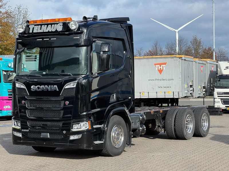 Scania R650 V8 6x4 Chassis Retarder WB 4.50 Only 465tkm! - Tovornjak-šasija: slika 1 Scania R650 V8 6x4 Chassis Retarder WB 4.50 Only 465tkm! - Tovornjak-šasija: slika 1