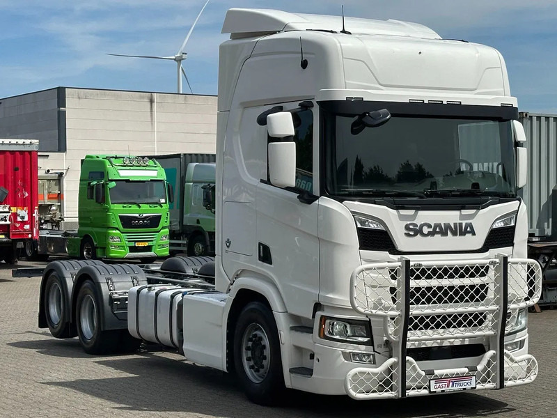 Scania R660 V8 6x4 or 6x2 Chassis with Lift-Axle / Retarder / Wb 4.75 / Full Air - Tovornjak-šasija: slika 2 Scania R660 V8 6x4 or 6x2 Chassis with Lift-Axle / Retarder / Wb 4.75 / Full Air - Tovornjak-šasija: slika 2