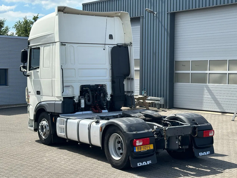 DAF XF 450 Super Space Cab Euro 6 D - Vlačilec: slika 4 DAF XF 450 Super Space Cab Euro 6 D - Vlačilec: slika 4