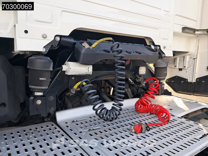 DAF XG 4X2 Retarder 2xTanks ACC LED Standklima Euro 6 - Vlačilec: slika 5 DAF XG 4X2 Retarder 2xTanks ACC LED Standklima Euro 6 - Vlačilec: slika 5