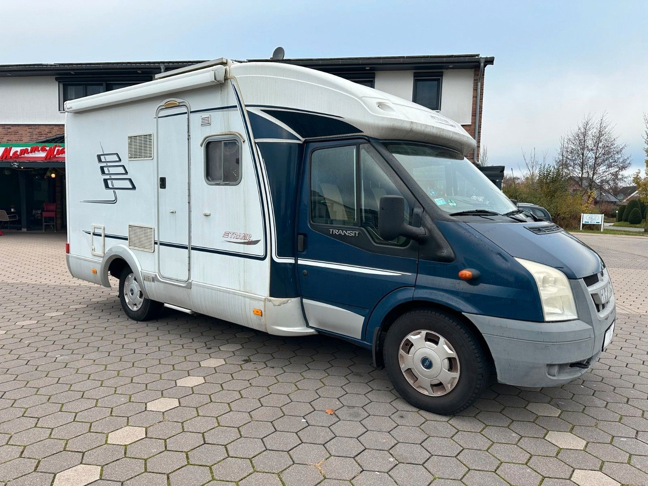 HYMER / ERIBA / HYMERCAR TRAMP T 572 CL/Festbett/Klima/Markise HYMER / ERIBA / HYMERCAR TRAMP T 572 CL/Festbett/Klima/Markise - Polintegriran avtodom: slika 2 HYMER / ERIBA / HYMERCAR TRAMP T 572 CL/Festbett/Klima/Markise HYMER / ERIBA / HYMERCAR TRAMP T 572 CL/Festbett/Klima/Markise - Polintegriran avtodom: slika 2
