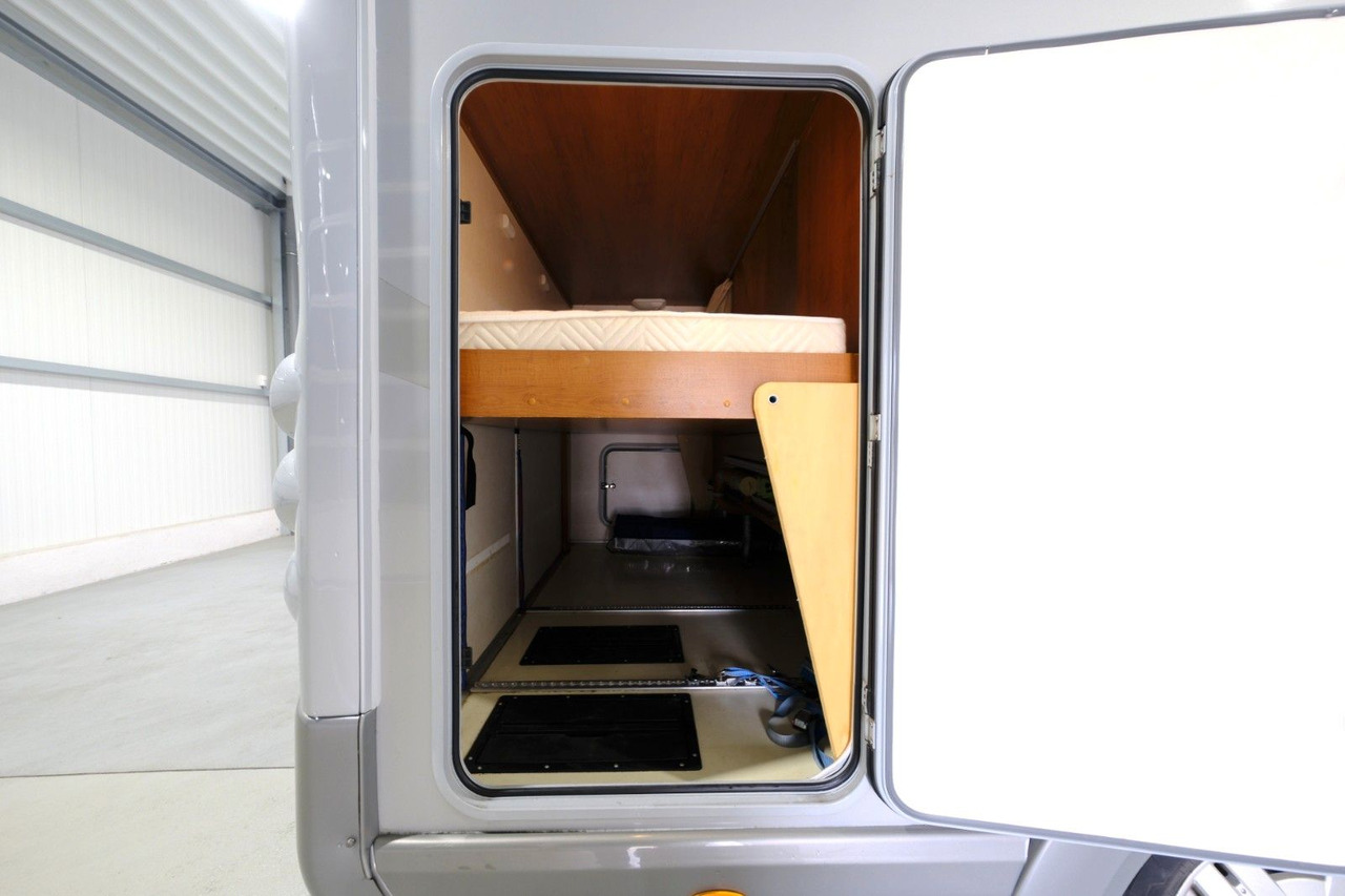 Karmann Ontario 670 VB / Etagenbetten / Solar / Markise - Alkoven avtodom: slika 5 Karmann Ontario 670 VB / Etagenbetten / Solar / Markise - Alkoven avtodom: slika 5