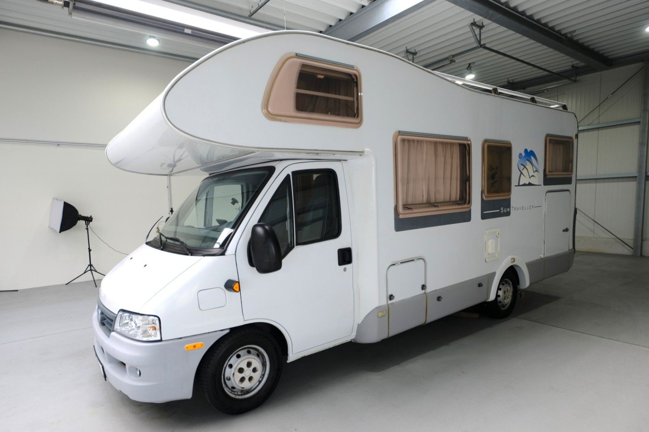 Knaus Sun Traveller 658 LG/Festbett/ DPF Grün/Garage - Alkoven avtodom: slika 2 Knaus Sun Traveller 658 LG/Festbett/ DPF Grün/Garage - Alkoven avtodom: slika 2