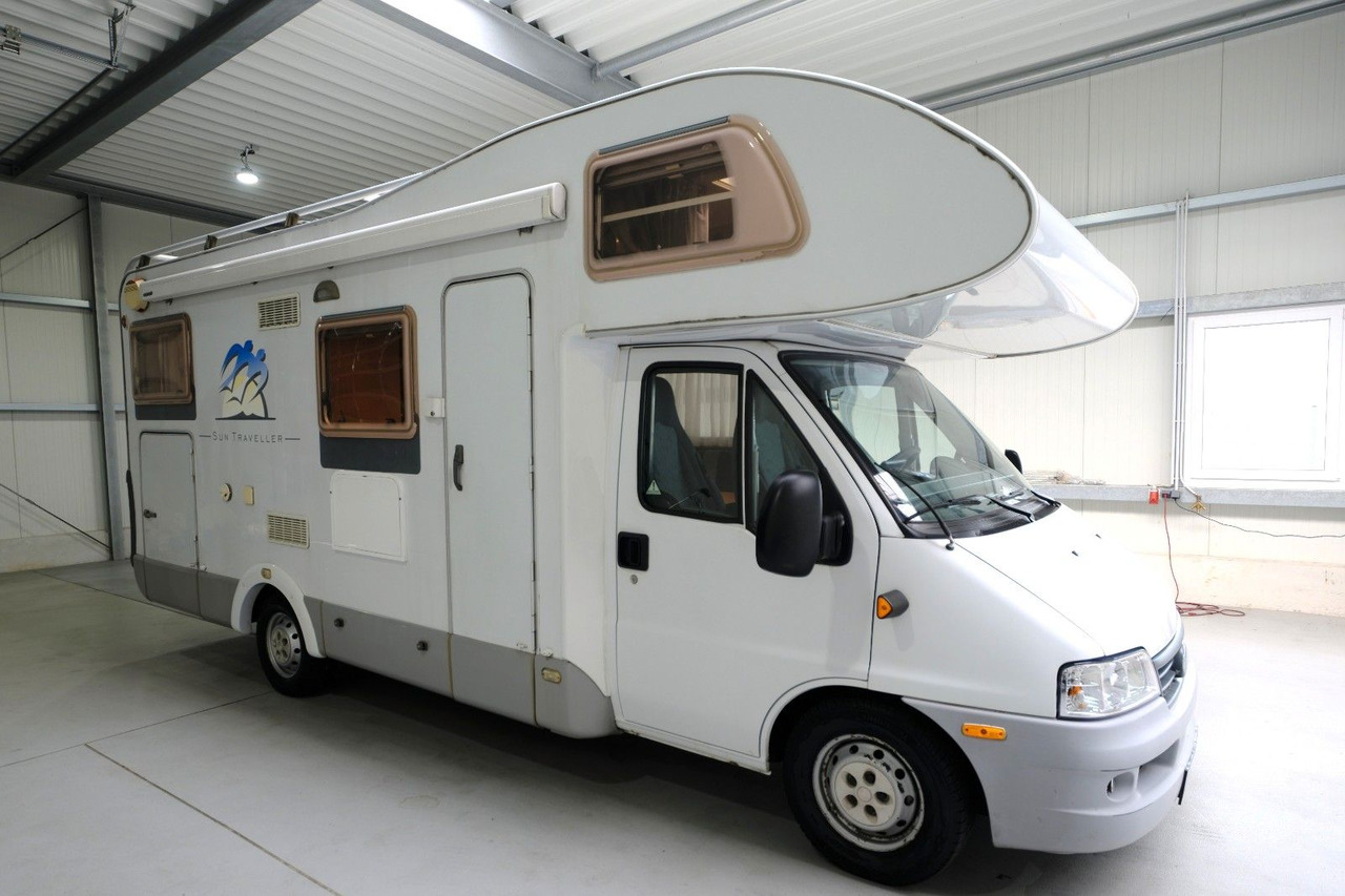 Knaus Sun Traveller 658 LG/Festbett/ DPF Grün/Garage - Alkoven avtodom: slika 1 Knaus Sun Traveller 658 LG/Festbett/ DPF Grün/Garage - Alkoven avtodom: slika 1