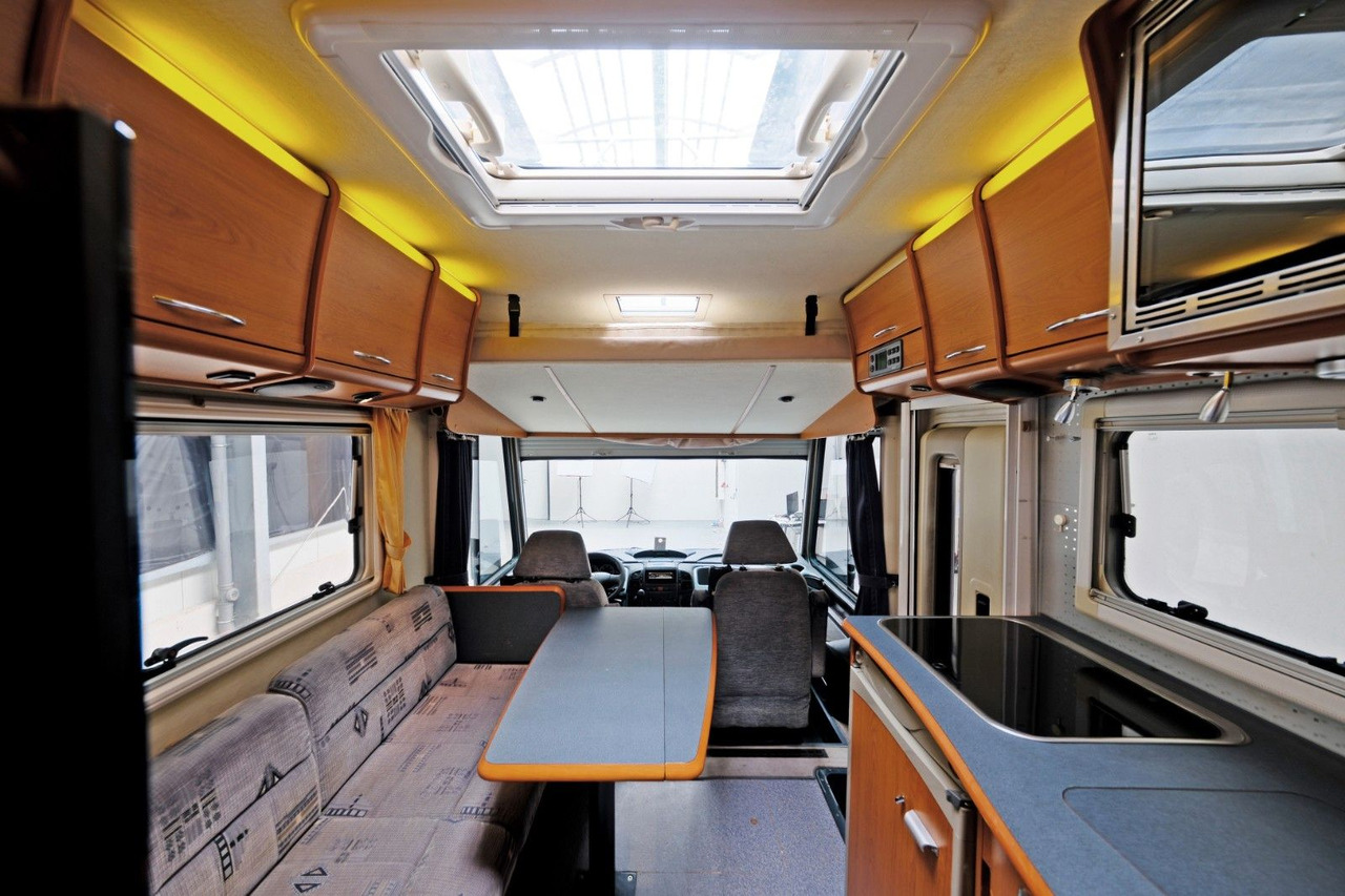 Integriran avtodom Niesmann + Bischoff Flair I 6700TA/Festbett+Hubbett/Klima/Garage: slika 9