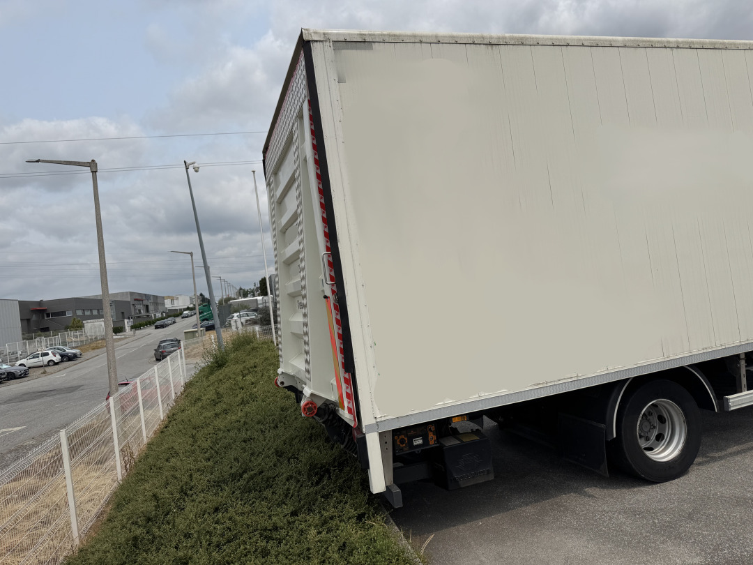 DAF LF 160 45IV - Tovornjak zabojnik: slika 3 DAF LF 160 45IV - Tovornjak zabojnik: slika 3