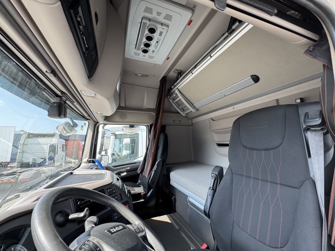 DAF XF 530 Super Space Cab - Vlačilec: slika 5 DAF XF 530 Super Space Cab - Vlačilec: slika 5