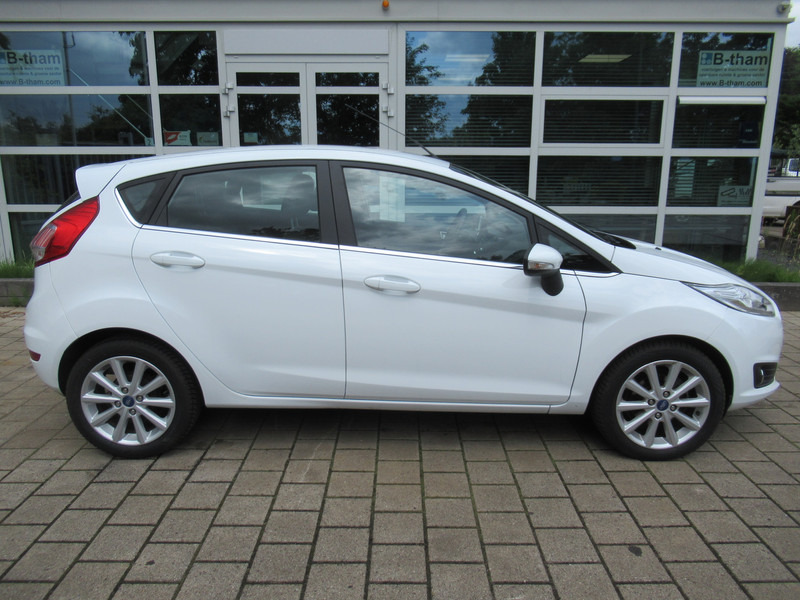 Ford Fiesta 1.0 EcoBoost 74KW Titanium 5-deurs - Kombilimuzina: slika 5 Ford Fiesta 1.0 EcoBoost 74KW Titanium 5-deurs - Kombilimuzina: slika 5