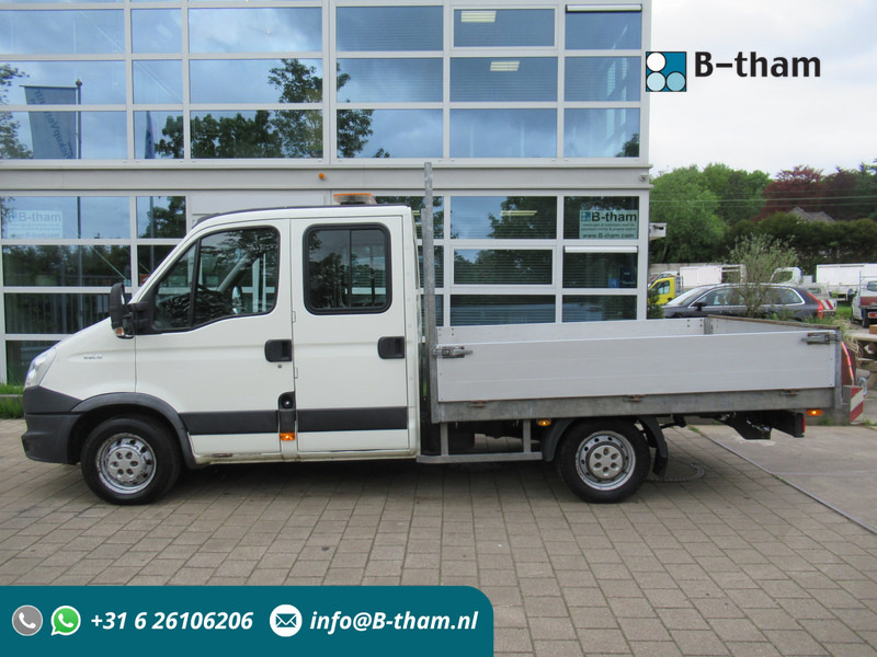 Iveco Daily 29L13 2.3HPi 93KW 345 DOKA Dubbelcabine - Dostavno vozilo s kesonom, Dostavno vozilo z dvojno kabino: slika 1 Iveco Daily 29L13 2.3HPi 93KW 345 DOKA Dubbelcabine - Dostavno vozilo s kesonom, Dostavno vozilo z dvojno kabino: slika 1