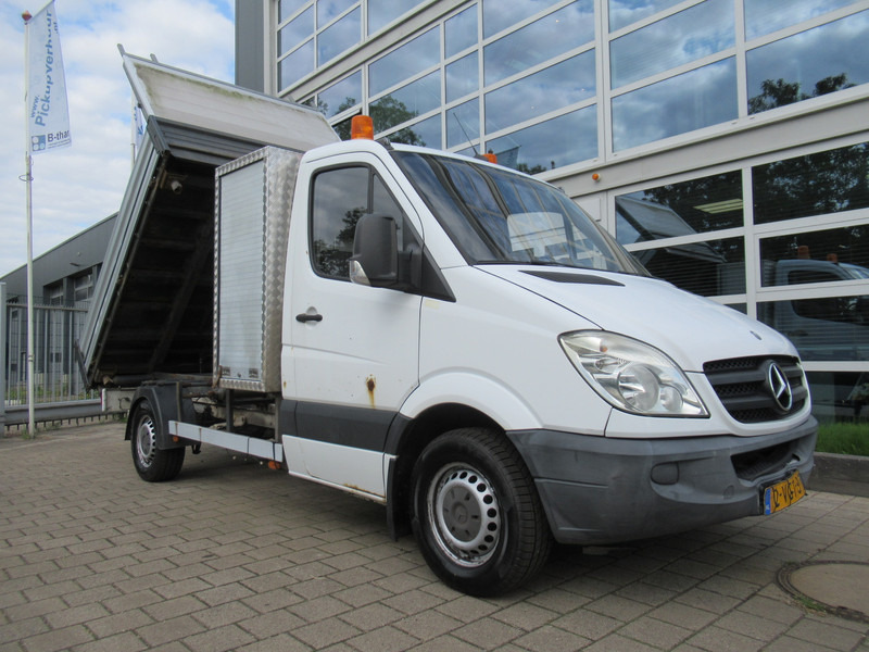 Mercedes-Benz Sprinter 310 2.2 CDI 70KW 366 3-Z./S./W. Kipper Tipper - Dostavno vozilo prekucnik: slika 4 Mercedes-Benz Sprinter 310 2.2 CDI 70KW 366 3-Z./S./W. Kipper Tipper - Dostavno vozilo prekucnik: slika 4
