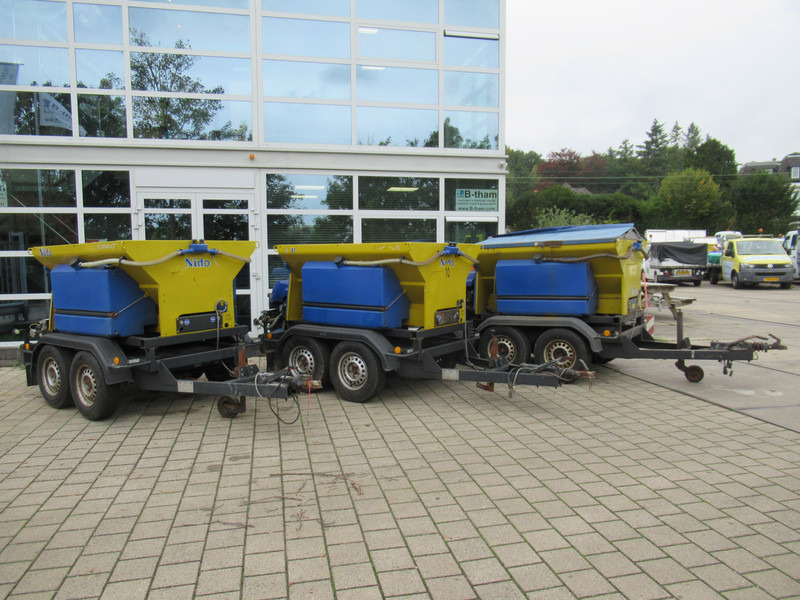 NIDO Stratos B11L-18 ACLN280 1,1M3 + 500L. Zoutstrooier Salzstreuer Saltspreader - Posipalnik peska/ Soli: slika 2 NIDO Stratos B11L-18 ACLN280 1,1M3 + 500L. Zoutstrooier Salzstreuer Saltspreader - Posipalnik peska/ Soli: slika 2