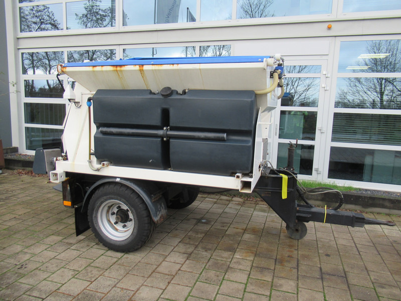 NIDO Stratos B17-18 AWALN 1,7m3 + 880 L Salzstreuer Saltspreader Zoutstrooier - Posipalnik peska/ Soli: slika 2 NIDO Stratos B17-18 AWALN 1,7m3 + 880 L Salzstreuer Saltspreader Zoutstrooier - Posipalnik peska/ Soli: slika 2