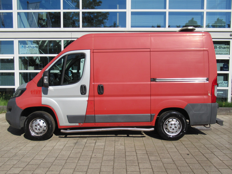 Peugeot Boxer 330 2.0 HDI 81KW L1H2 Pro AIRCO - Klima - Mali kombi: slika 2 Peugeot Boxer 330 2.0 HDI 81KW L1H2 Pro AIRCO - Klima - Mali kombi: slika 2