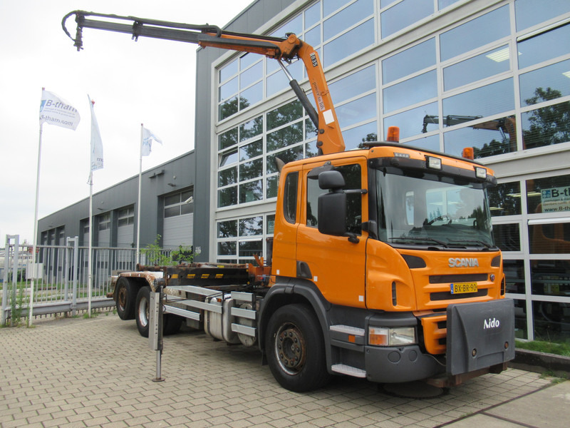 Scania P 320 B 6x2*4 + HMF 835 + HYVA Haakarm - Kotalni prekucni tovornjak, Tovornjak z dvigalom: slika 2 Scania P 320 B 6x2*4 + HMF 835 + HYVA Haakarm - Kotalni prekucni tovornjak, Tovornjak z dvigalom: slika 2