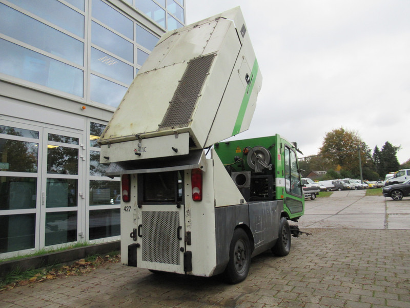TENNANT HMF 214 Veegmachine, DEFECT / FOR PARTS - Vozilo za pometanje: slika 5 TENNANT HMF 214 Veegmachine, DEFECT / FOR PARTS - Vozilo za pometanje: slika 5