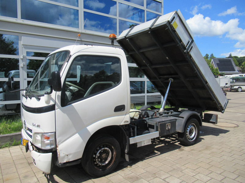 Toyota Dyna 100 3.0 D-4D 80KW Comfort, Kipper VV - Dostavno vozilo prekucnik: slika 3 Toyota Dyna 100 3.0 D-4D 80KW Comfort, Kipper VV - Dostavno vozilo prekucnik: slika 3