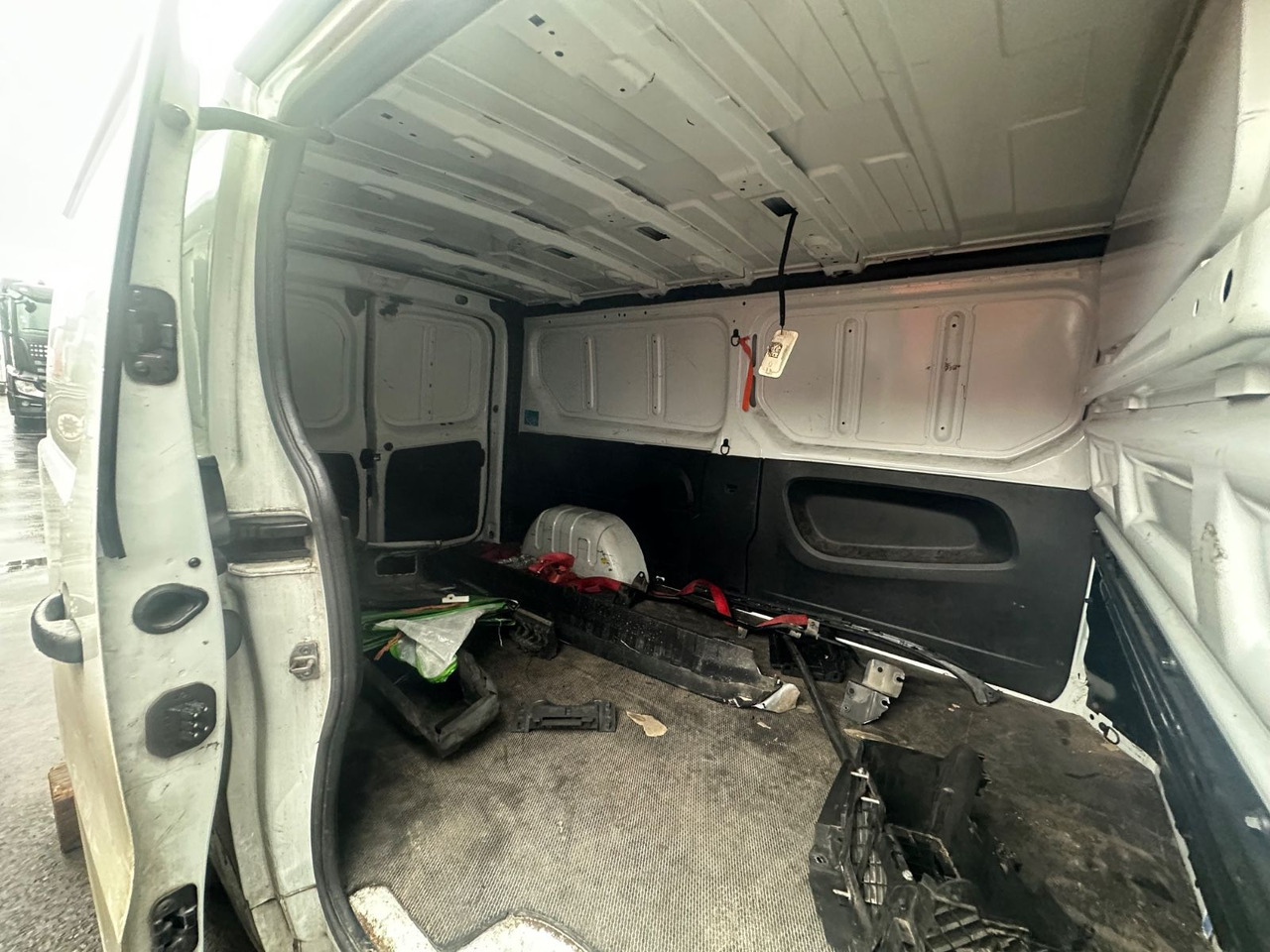 Fiat Talento Kasten L2H1 Ohne Motor u. Getriebe* - Mali kombi: slika 5 Fiat Talento Kasten L2H1 Ohne Motor u. Getriebe* - Mali kombi: slika 5