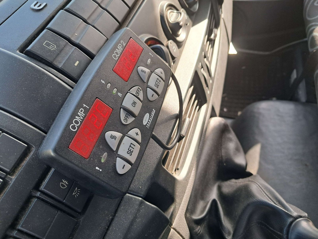 Iveco 100E18, Carrier Xarios 600mt, POLEN! - Tovornjak hladilnik: slika 5 Iveco 100E18, Carrier Xarios 600mt, POLEN! - Tovornjak hladilnik: slika 5