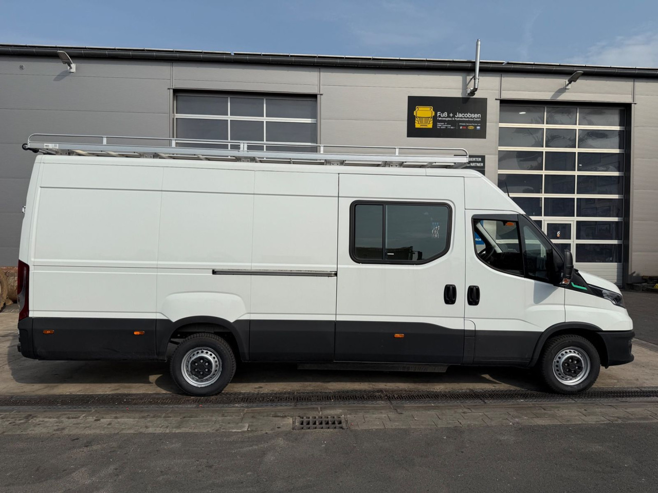 Iveco Daily 35S14 Maxi/CNG/2.700km!/TOP - Furgon: slika 4 Iveco Daily 35S14 Maxi/CNG/2.700km!/TOP - Furgon: slika 4