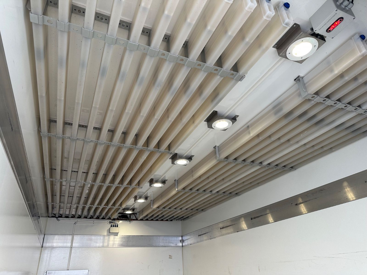 Hladilno vozilo Iveco Daily 70C21/LBW/Tiefkühler/Tüv neu/Wilke: slika 10 Hladilno vozilo Iveco Daily 70C21/LBW/Tiefkühler/Tüv neu/Wilke: slika 10