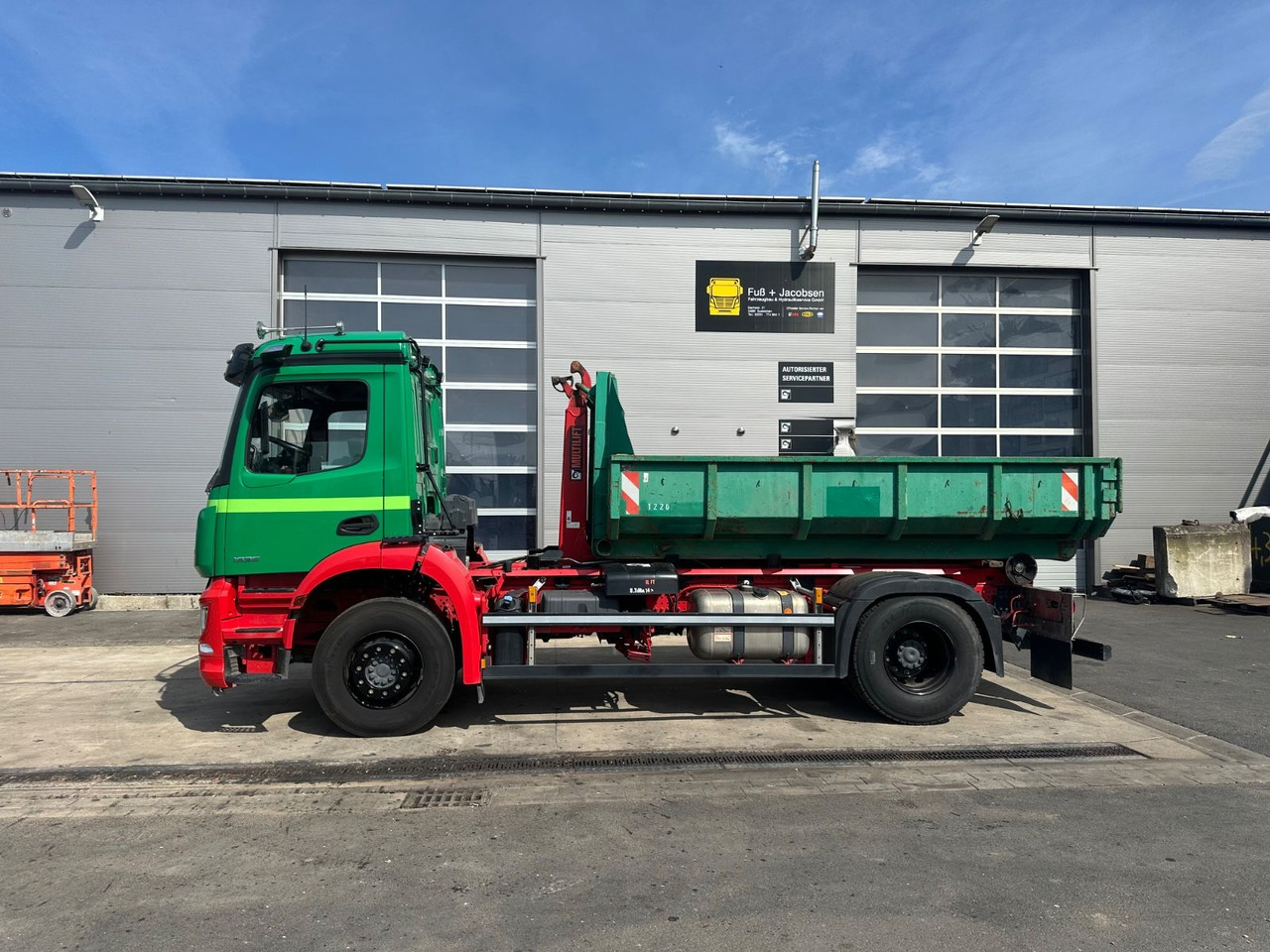 Mercedes-Benz Arocs 1836/10,7L/Hiab Ultima 14S/4x2/Autom. - Kotalni prekucni tovornjak: slika 2 Mercedes-Benz Arocs 1836/10,7L/Hiab Ultima 14S/4x2/Autom. - Kotalni prekucni tovornjak: slika 2