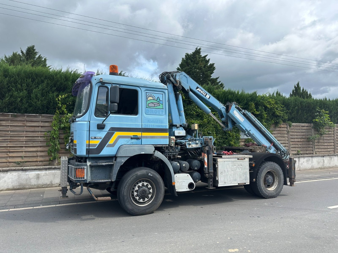 MAN F2000/19.464/4x4/defect crane/AHK - Vlačilec: slika 1 MAN F2000/19.464/4x4/defect crane/AHK - Vlačilec: slika 1