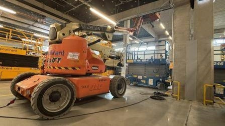 JLG E 450 AJ - Zglobna dvižna ploščad: slika 1 JLG E 450 AJ - Zglobna dvižna ploščad: slika 1
