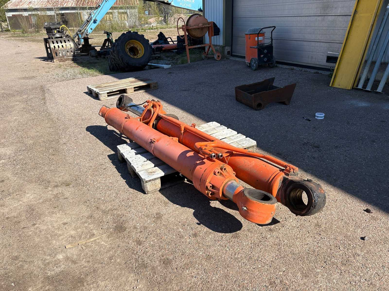 Hitachi ZX650 LHC Boom Cylinders 2 pcs - Hidravlični cilinder: slika 3 Hitachi ZX650 LHC Boom Cylinders 2 pcs - Hidravlični cilinder: slika 3