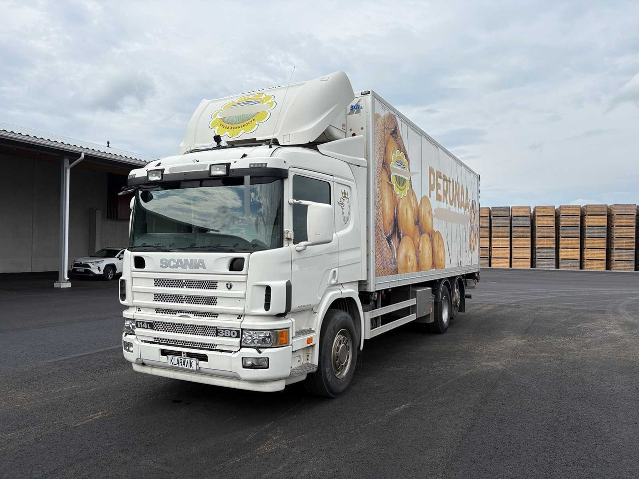 Tovornjak zabojnik SCANIA 114L truck: slika 1