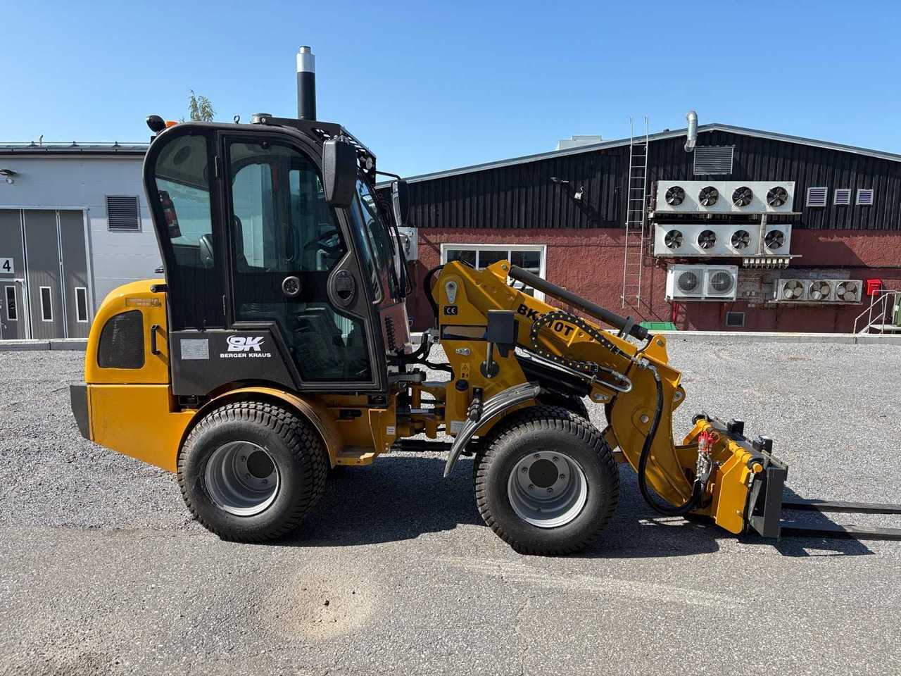 Wheel loader Berger Kraus 810T - Teleskopski kolesni nakladalnik: slika 4 Wheel loader Berger Kraus 810T - Teleskopski kolesni nakladalnik: slika 4