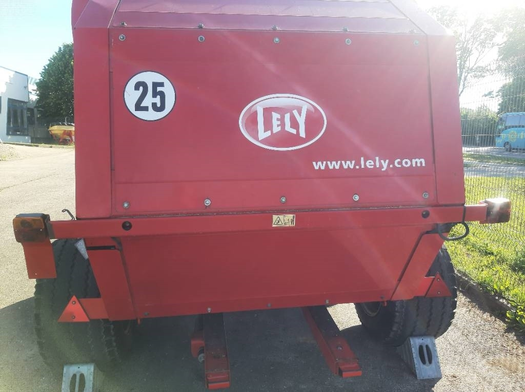 Lely Welger RP 245 Profi - Balirka za okrogle bale: slika 2 Lely Welger RP 245 Profi - Balirka za okrogle bale: slika 2