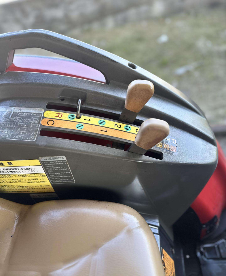Yanmar EF222 - Traktor: slika 4 Yanmar EF222 - Traktor: slika 4